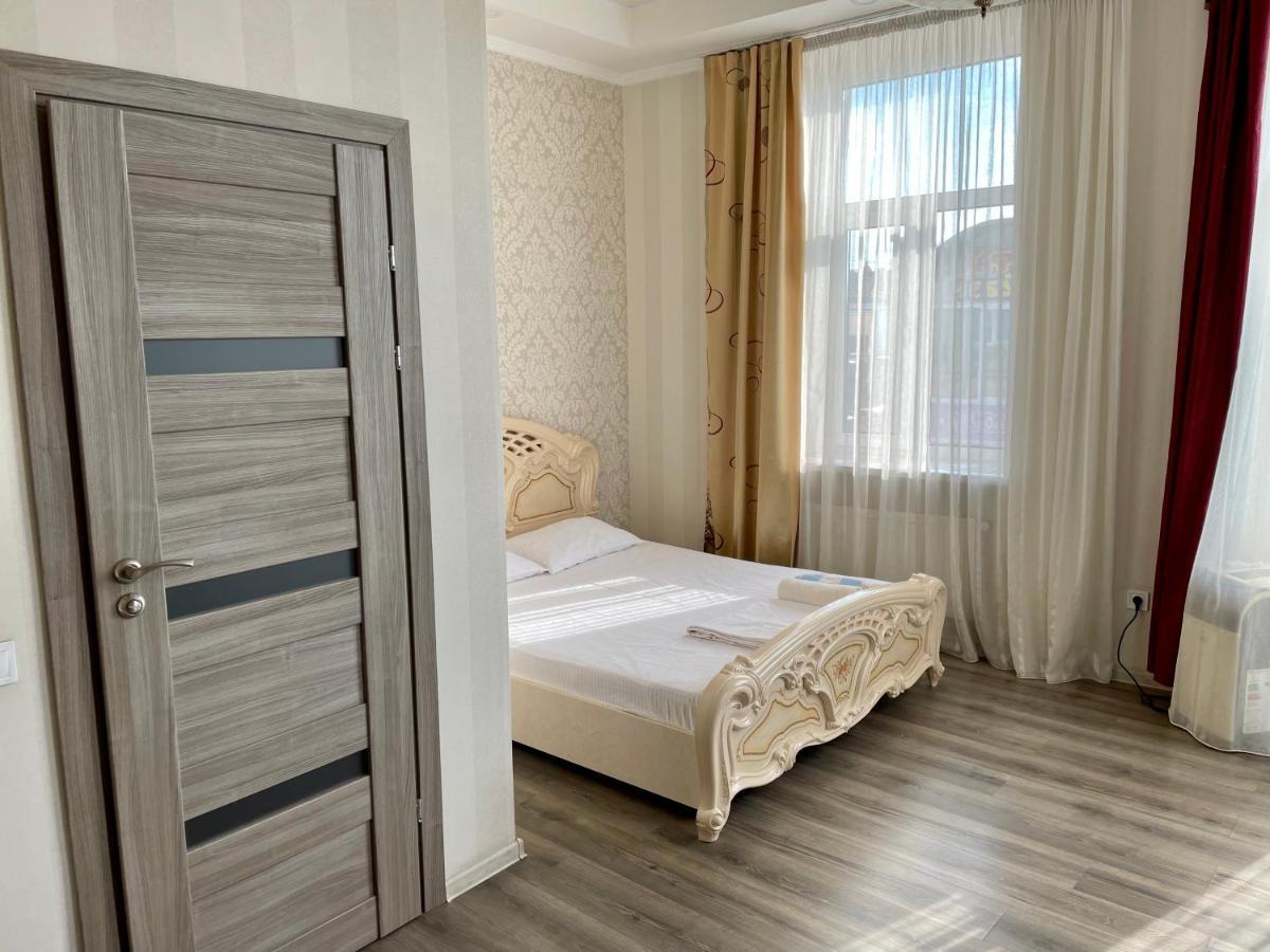 Apartment Studio -Біля Вокзалу-Недалеко Від Центру-Городоцька 151 Lviv Buitenkant foto